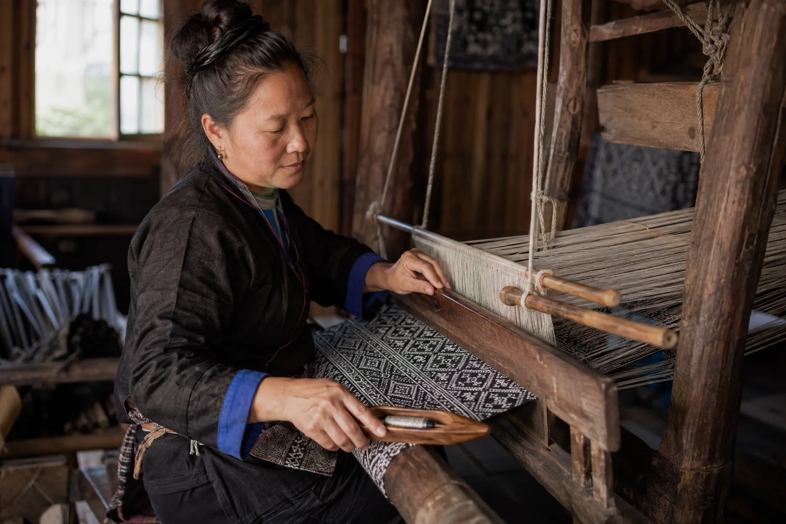 Dong brocade weaving in Tongdao, Hunan